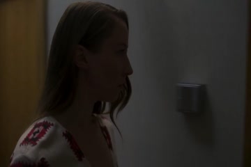 Chloe 2022 S01 However Rotten Episode 4 in Hindi thumb 